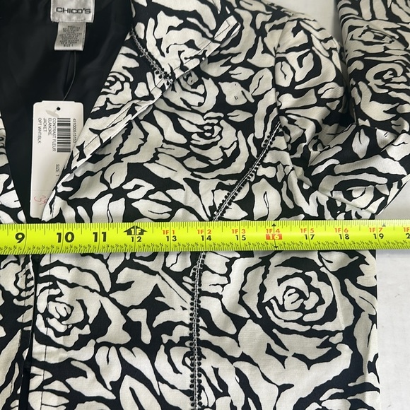 Chico’s Contrast Fleur Elanore Jacket White Black Floral Womens Size 1 NWT - Picture 8 of 12